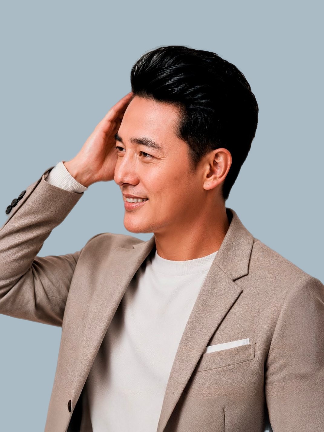 A man wearing The Prestige bespoke hair system